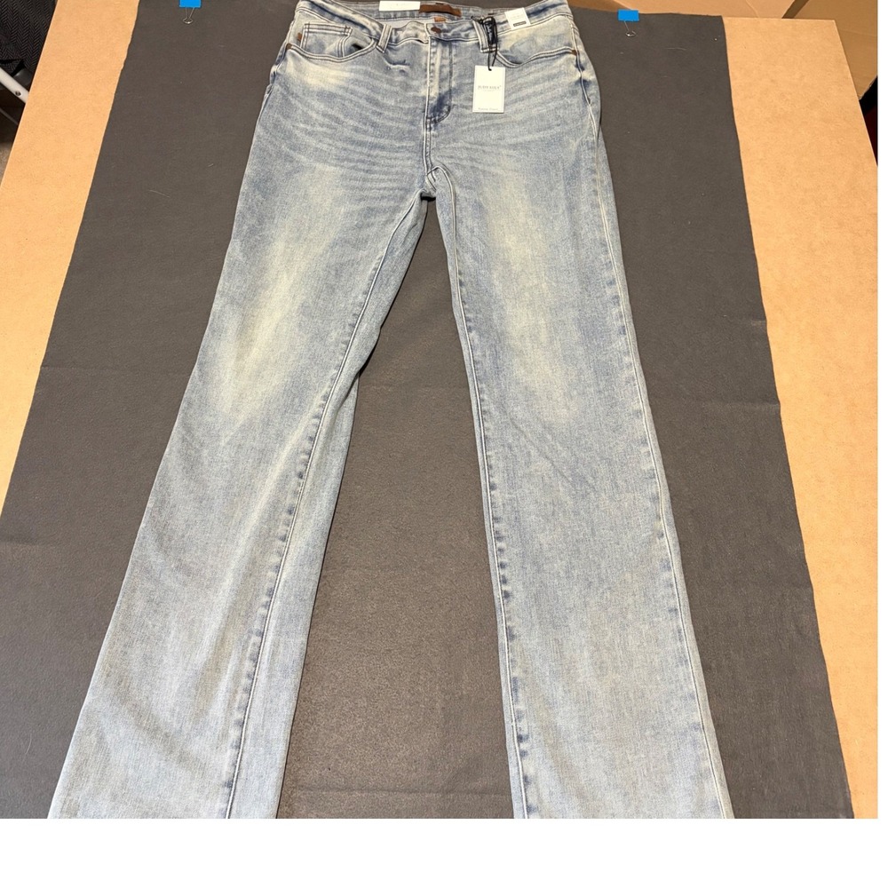 NWT Judy Blue Straight Leg Jeans Womens 15/32 Light Wash Long Fall Core Coastal